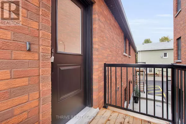 Stratford, ON N5A2R2,74 Church ST #5