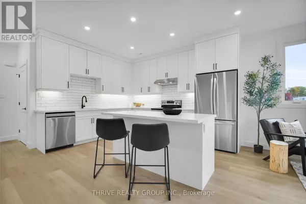 Stratford, ON N5A2R2,74 Church ST #5