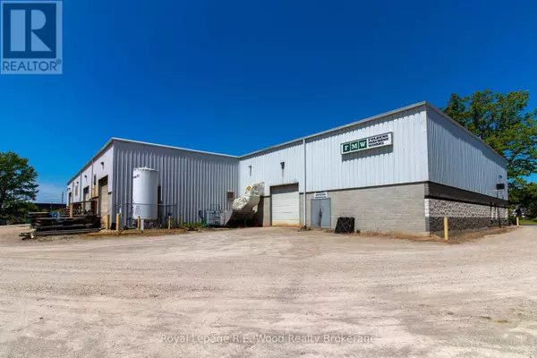 Tillsonburg, ON N4G5V3,102 SPRUCE STREET