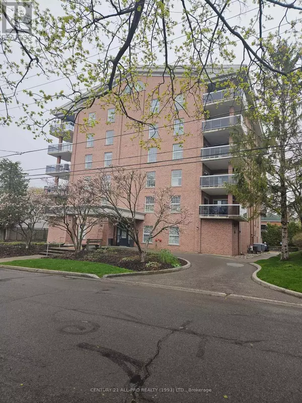 Cobourg, ON K9A1N2,130 Queen ST #3C