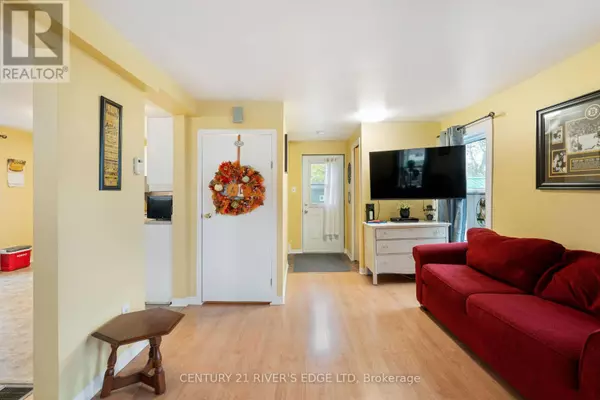 South Dundas, ON K0C1X0,61 AUGUSTA STREET