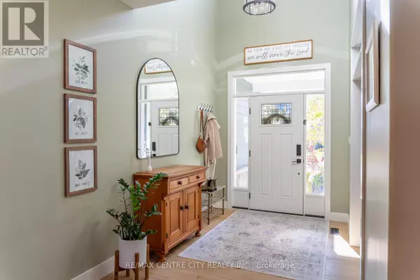 Middlesex Centre (komoka), ON N0L1R0,56 CAVERHILL CRESCENT