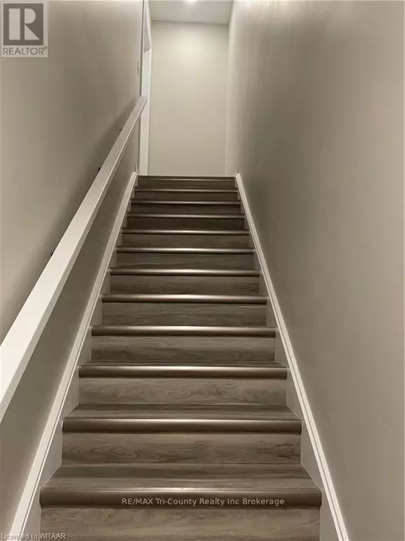 Tillsonburg, ON N4G0K2,361 Quarter Town Line #1004