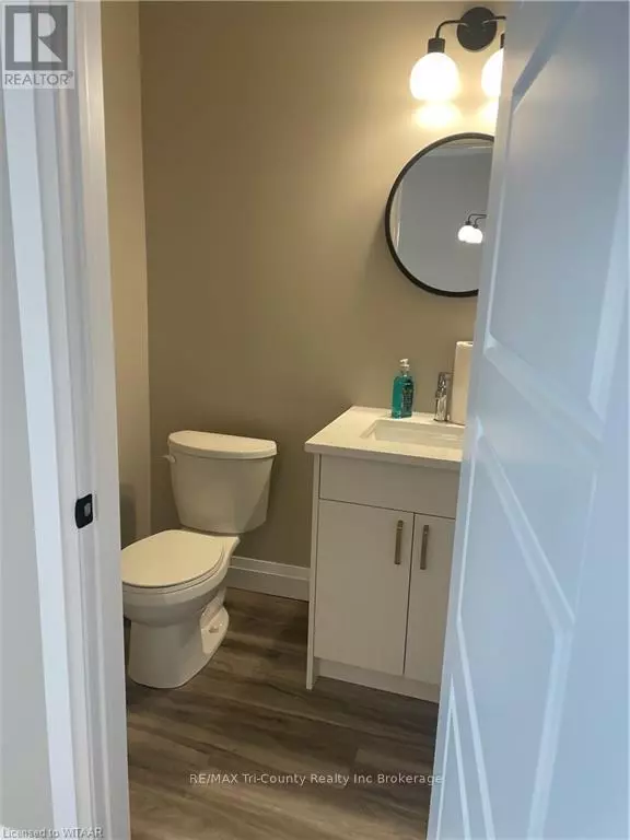 Tillsonburg, ON N4G0K2,361 Quarter Town Line #1004