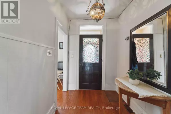 Ottawa, ON K1R7B5,235 CAMBRIDGE STREET N