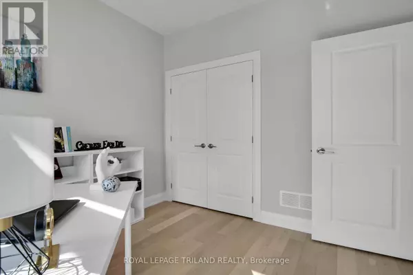 Middlesex Centre (kilworth), ON N0L1R0,383 Daventry WAY #6