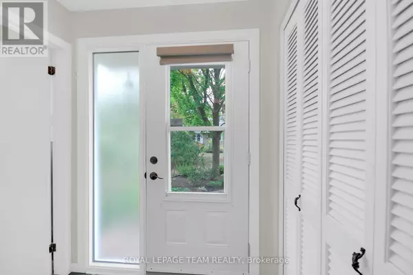 Ottawa, ON K2K1B7,26 JACKSON COURT