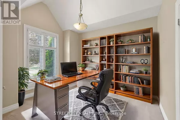 London North (north B), ON N5X4R3,124 North Centre RD #25