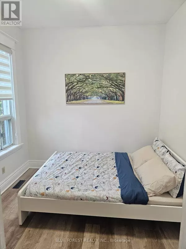 London South (south I), ON N5Z2X4,42 TERRACE STREET