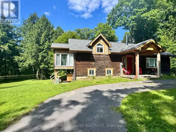 Lanark Highlands, ON K0G1K0,6828 511 HIGHWAY