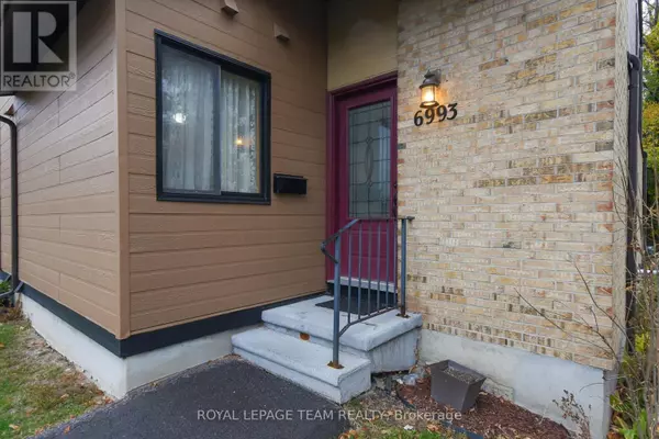 Ottawa, ON K1C2C2,6993 Bilberry DR #34