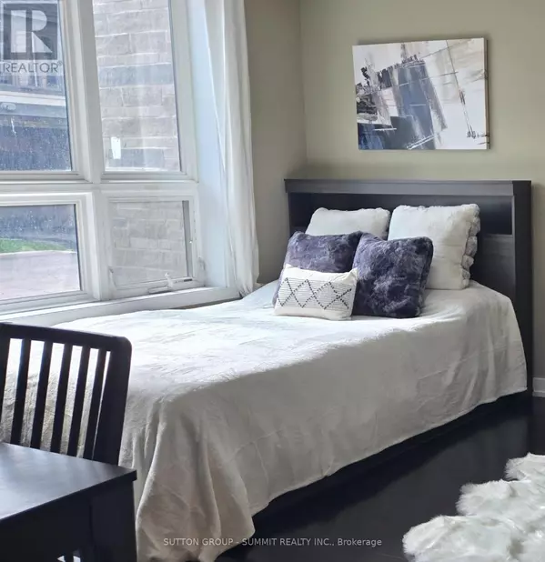 Hamilton (stoney Creek), ON L8E0J2,35 Southshore CRES #114