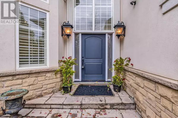 Hamilton (ancaster), ON L9K1R6,35 PLAYFAIR COURT