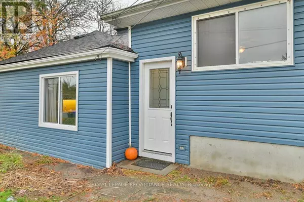 Quinte West (murray Ward), ON K0K2C0,1643 COUNTY ROAD 5