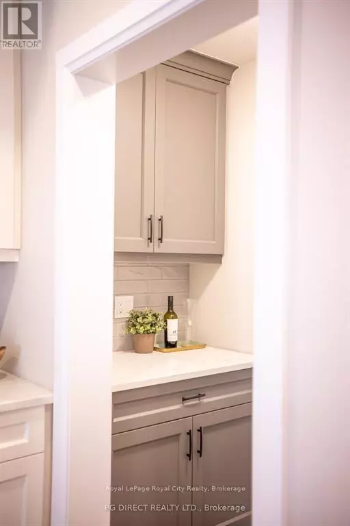 Guelph (victoria North), ON N1E7L8,35 Wideman BLVD #1