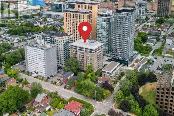 100 Champagne AVE South #706, Ottawa, ON K1S4P4