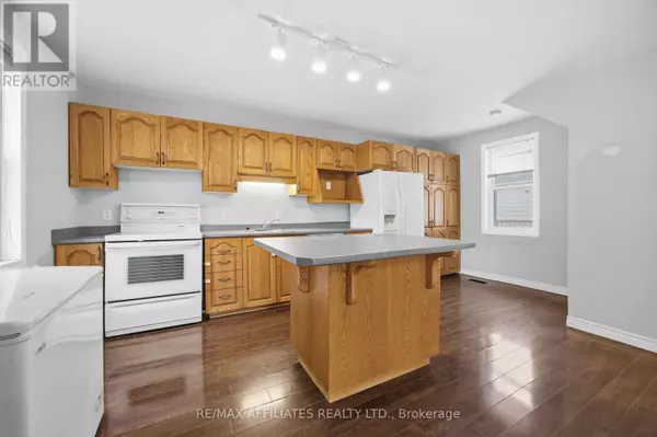 Perth, ON K7H2A9,18 COCKBURN STREET