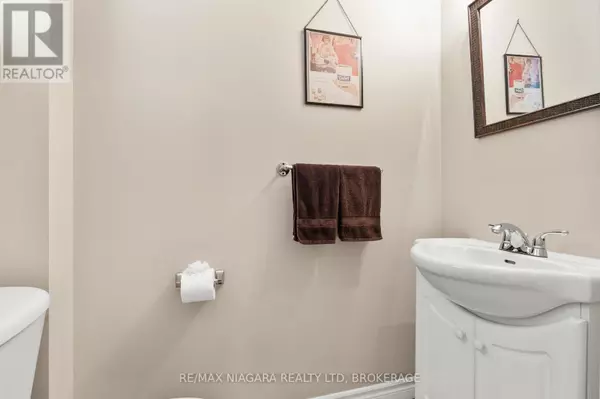 Niagara Falls (morrison), ON L2E0A1,6263 Valley WAY #6