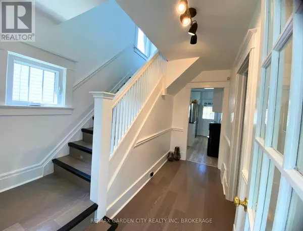 St. Catharines (downtown), ON L2R4R2,243 GENEVA STREET