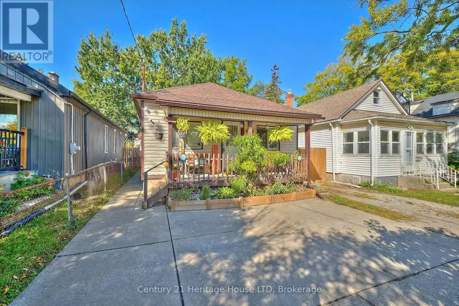 119 PAGE STREET, St. Catharines (e. Chester), ON L2R4A8