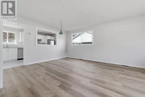 Deep River, ON K0J1P0,56 BEACH AVENUE