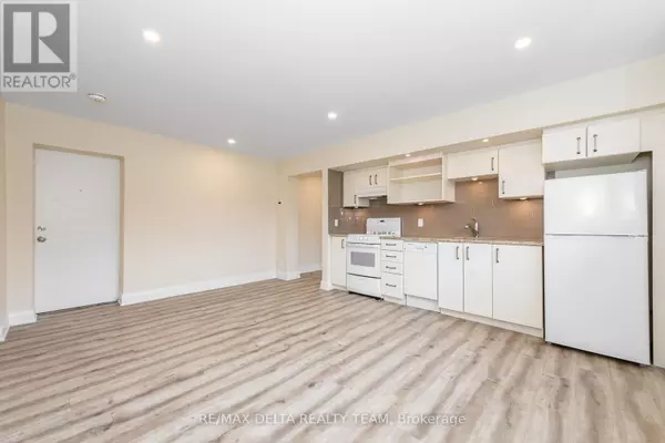 Ottawa, ON K2A0T1,416 Dovercourt AVE #2