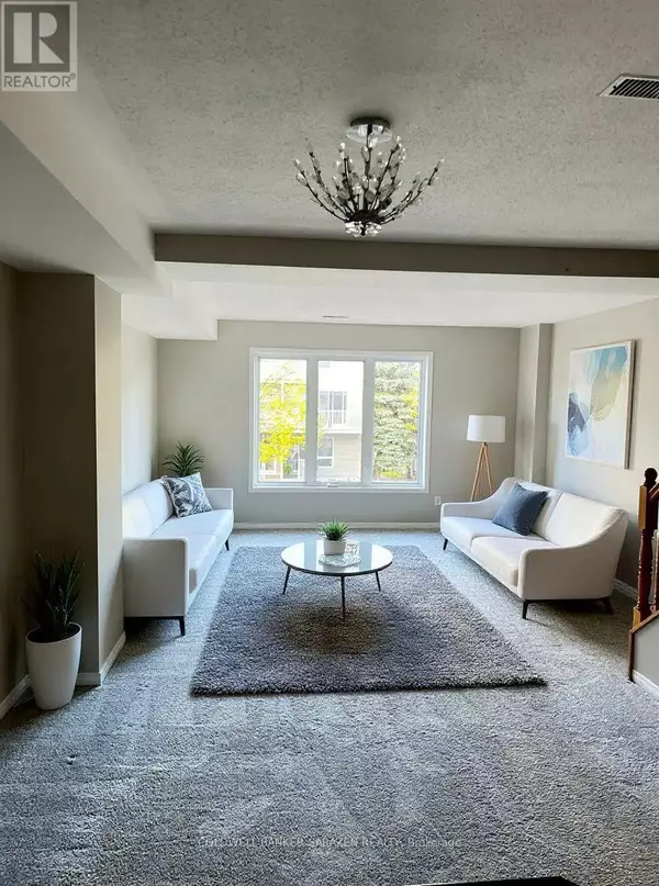 Ottawa, ON K4A5E2,24 BONFIELD PRIVATE