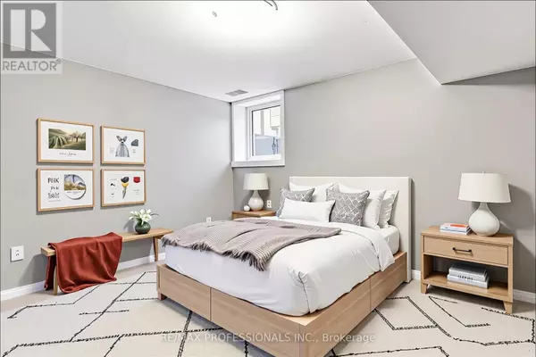 49 Barwood CRES #Lower, Kitchener, ON N2E1T9