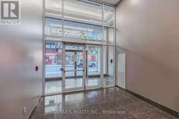 Ottawa, ON K1N6B1,238 Besserer ST #717