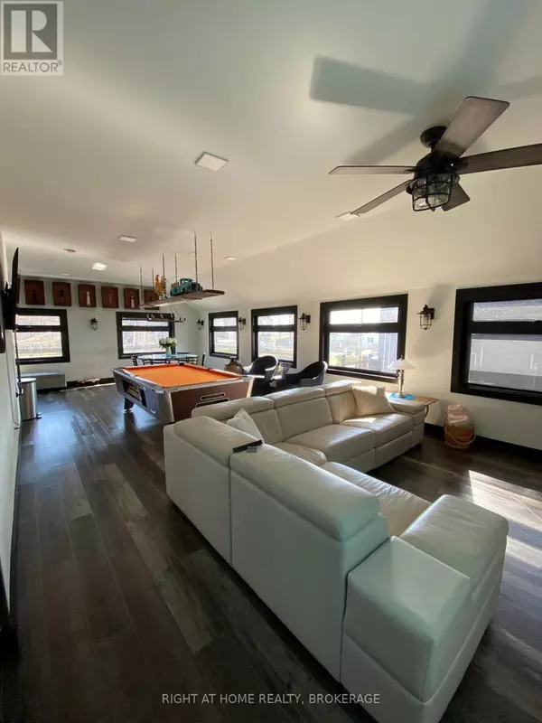 Fort Erie (crystal Beach), ON L0S1B0,4060 ERIE ROAD