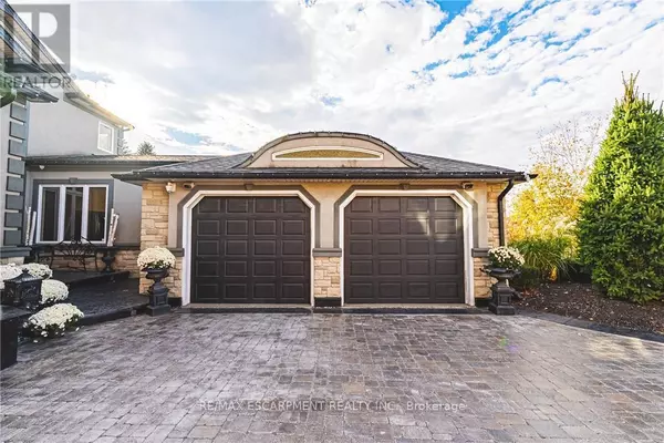 Hamilton (ancaster), ON L9G4E9,712 HIGHVALLEY ROAD