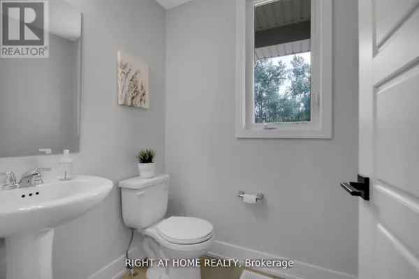 Ottawa, ON K2S3A7,831 DERREEN AVENUE