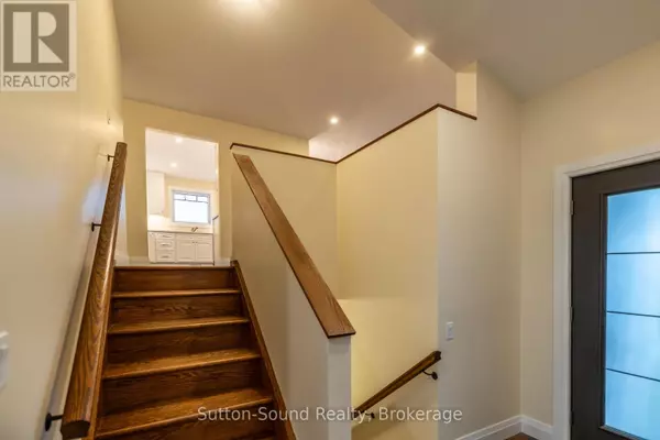 Meaford, ON N4K5N8,397600 10 CONCESSION