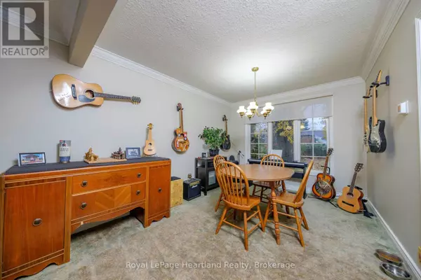 North Huron (wingham), ON N0G2W0,5 REMINGTON DRIVE