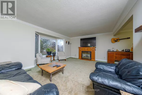 North Huron (wingham), ON N0G2W0,5 REMINGTON DRIVE