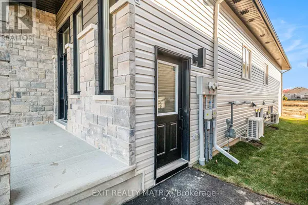 Russell, ON K0A1W0,548 REGINA STREET