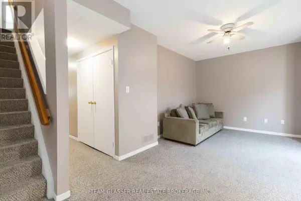 London East (east I), ON N5V4N5,1990 Wavell ST #63