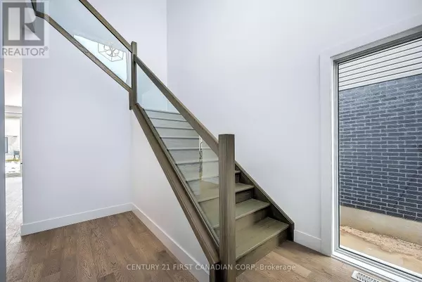 London South (south U), ON N6M0K3,245 HESSELMAN CRESCENT