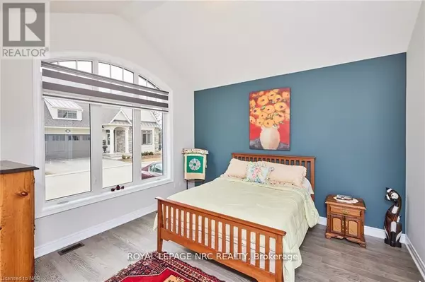 Fort Erie (ridgeway), ON L0S1N0,9 SASSAFRAS ROW