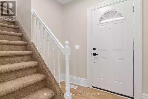 Belleville (belleville Ward), ON K8P2J6,97 DONALD STREET S