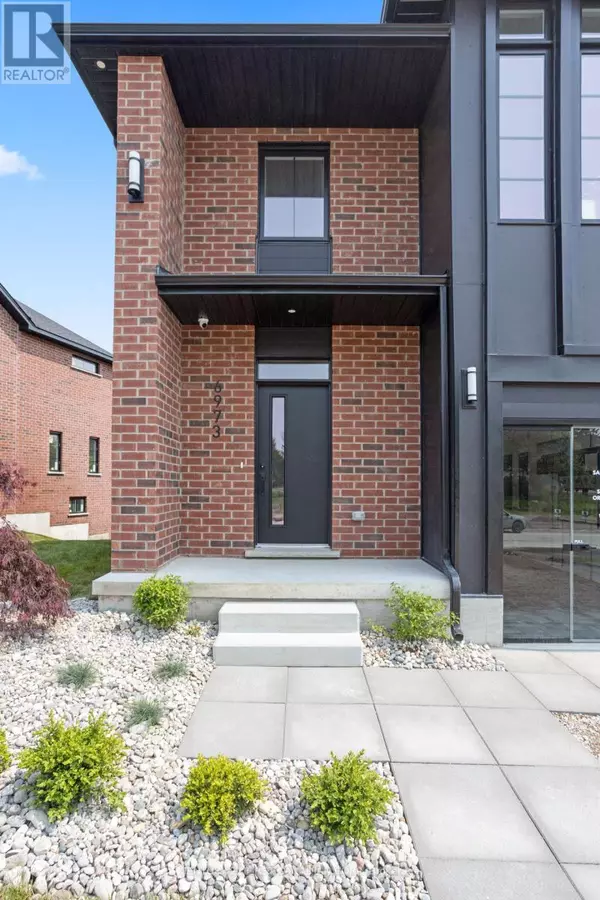 London South (south V), ON N6P1H3,6973 HEATHWOODS AVENUE