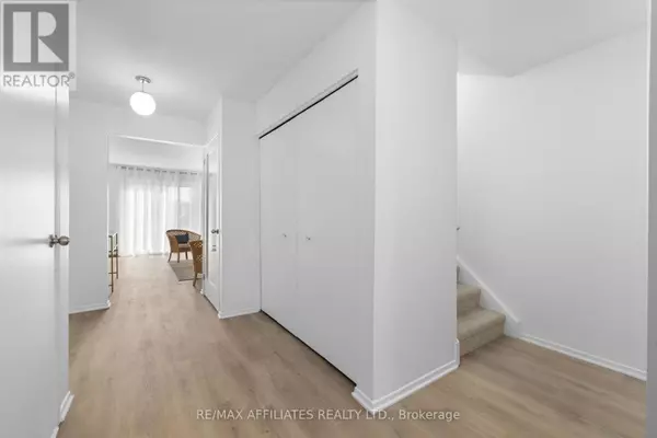 Ottawa, ON K2K1C9,12 SELYE CRESCENT