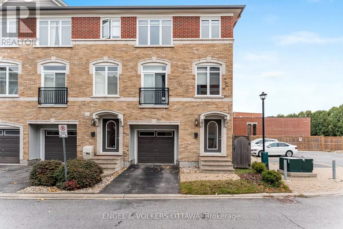 Ottawa, ON K2G4R8,212 ACCOLADE PRIVATE