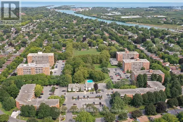 49 Leaside DR #405, St. Catharines (carlton/bunting), ON L2M4G4