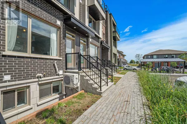 Ottawa, ON K1K4Z4,577 TAKAMOSE PRIVATE