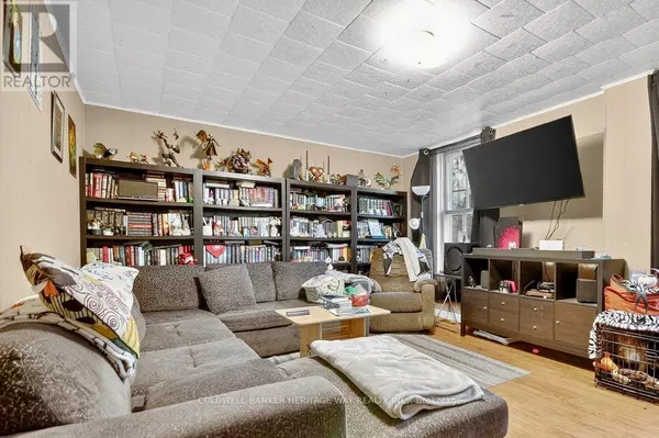 Mississippi Mills, ON K0A1A0,48 MAIN STREET W