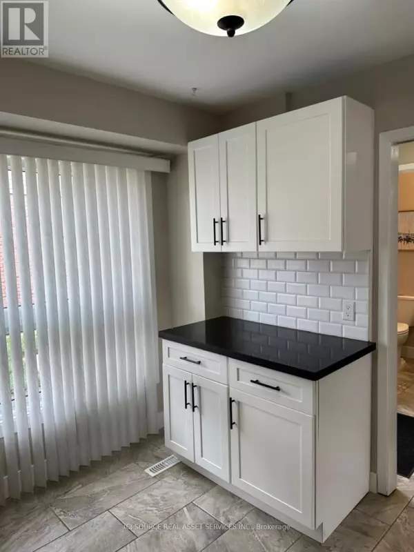 London South (south Q), ON N6C5W3,75 Ansondale RD #16