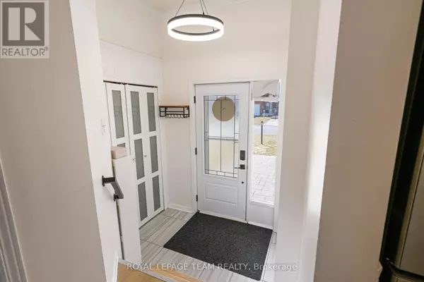 Ottawa, ON K2J4A4,19 ARMADALE CRESCENT