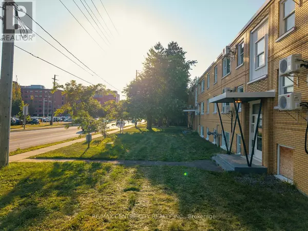 232 Elm ST #16, St. Thomas, ON N5R1J5