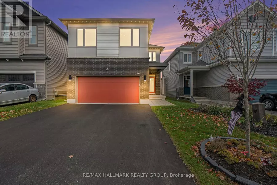 523 PAAKANAAK AVENUE, Ottawa, ON K1X0H2